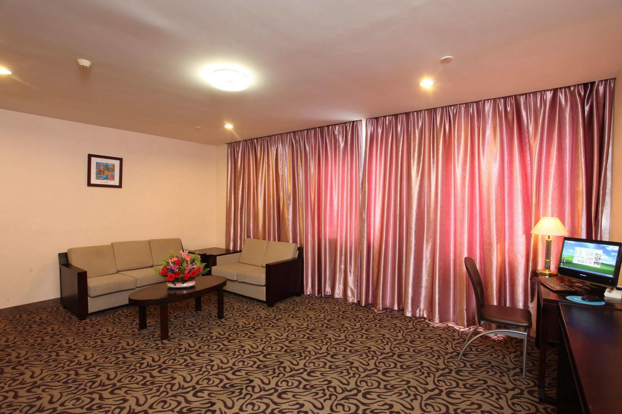 Xin Hua Hotel Canton Extérieur photo